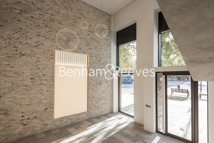 3  bedrooms flat to rent in Delphini Apartments, St George Circus, SE1-image 6
