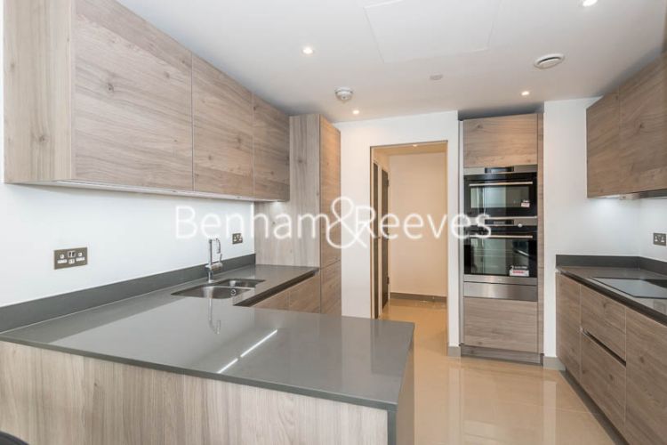 2  bedrooms flat to rent in Conquest Tower, Blackfriars Road, SE1-image 2