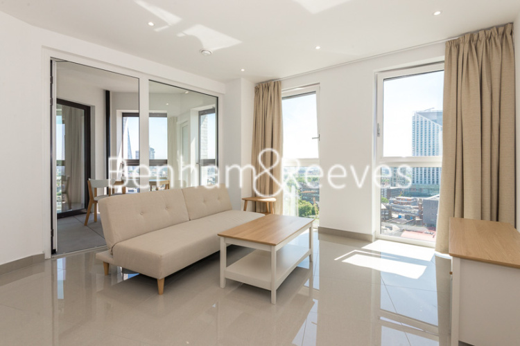 1  bedroom flat to rent in Blackfriars Road, Southwark, SE1-image 1