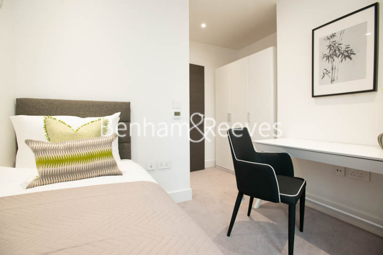 3 bedrooms flat to rent in St. Georges Circus, Blackfriars Circus, SE1-image 7