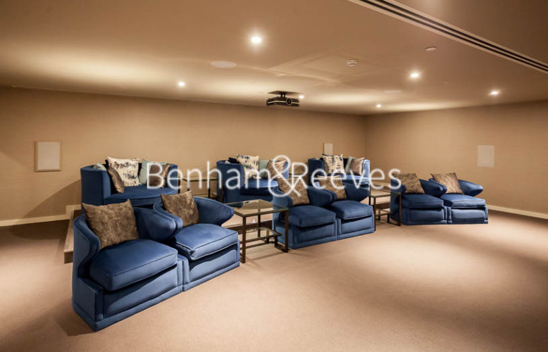 1 bedroom flat to rent in Rosemary Building, Royal Mint Gardens, E1-image 11
