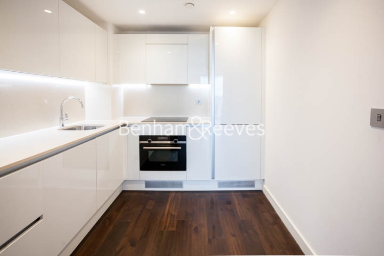 1 bedroom flat to rent in Rosemary Building, Royal Mint Gardens, E1-image 2