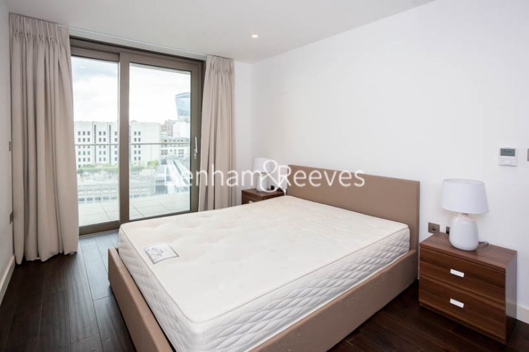 1 bedroom flat to rent in Rosemary Building, Royal Mint Gardens, E1-image 4