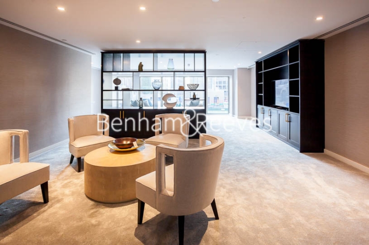 1 bedroom flat to rent in Rosemary Building, Royal Mint Gardens, E1-image 12