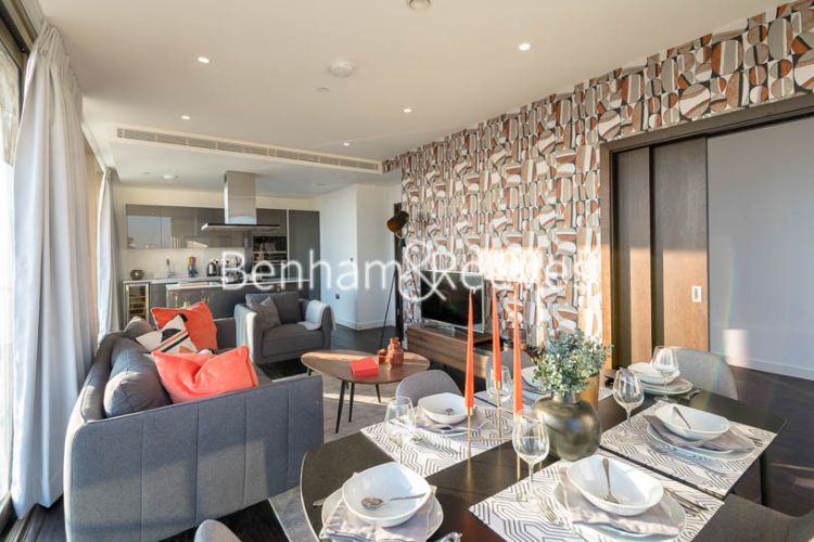 3 bedrooms flat to rent in Rosemary Building, Royal Mint Gardens, E1-image 3