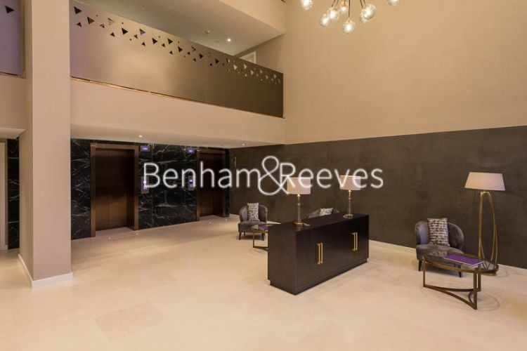 3 bedrooms flat to rent in Rosemary Building, Royal Mint Gardens, E1-image 11