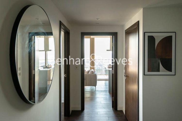 3 bedrooms flat to rent in Rosemary Building, Royal Mint Gardens, E1-image 13