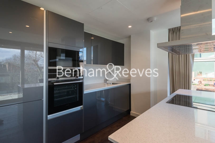 2 bedrooms flat to rent in Lavender Place, Royal Mint Gardens, E1-image 2