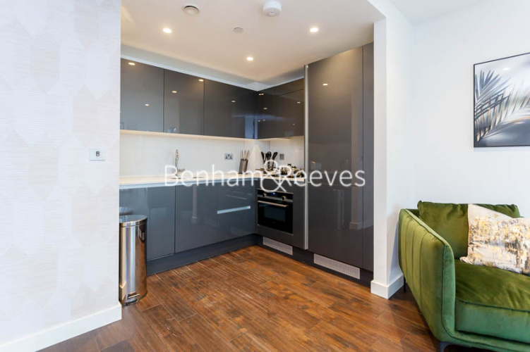 1  bedroom flat to rent in Royal Mint Street, Tower Hill, E1-image 2