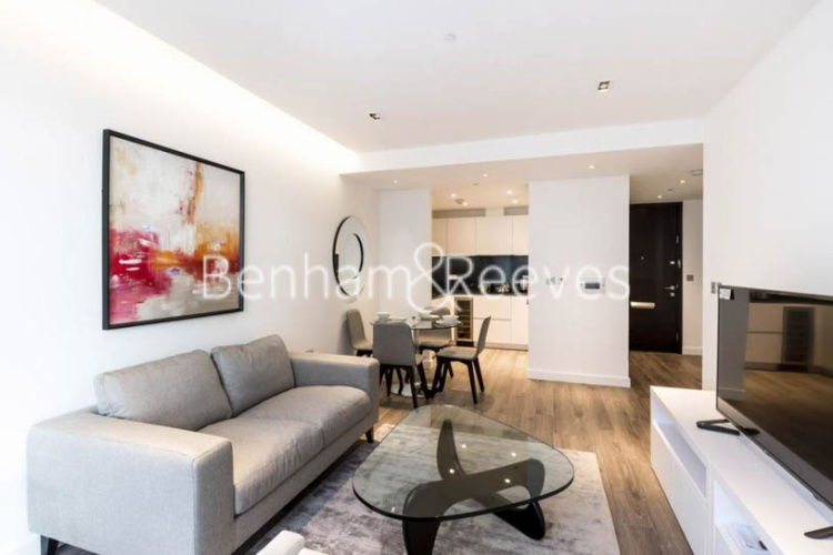 1 bedroom flat to rent in Piazza Walk, Aldgate, E1-image 1