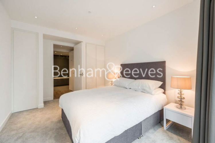 1  bedroom flat to rent in Piazza Walk, Aldgate, E1-image 4