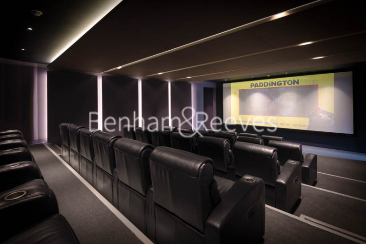 1  bedroom flat to rent in Piazza Walk, Aldgate, E1-image 14