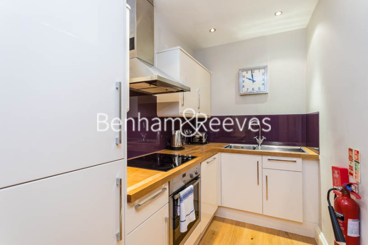 1  bedroom flat to rent in The Wexner Building, Middlesex Street, Spitalfields, E1-image 2