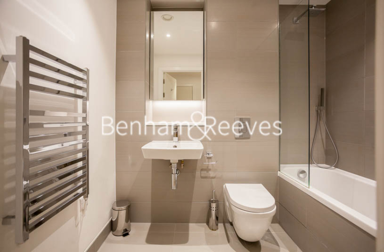 1  bedroom flat to rent in Luxe Tower, Dock Street, E1-image 4