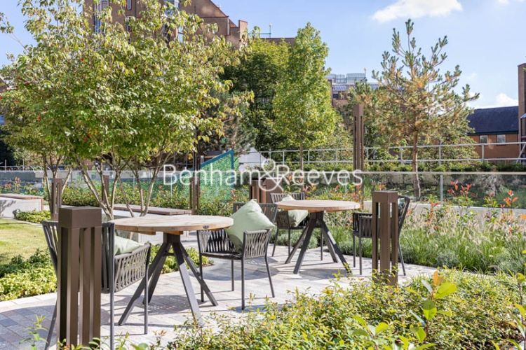 1 bedroom flat to rent in Gauging Square, Wapping, E1W-image 9