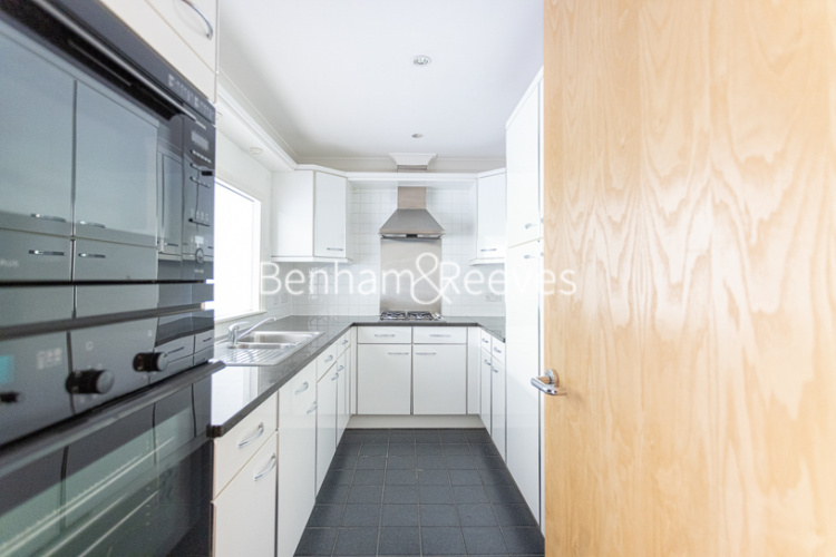 2  bedrooms flat to rent in Providence Square, Bermondsey, SE1-image 2