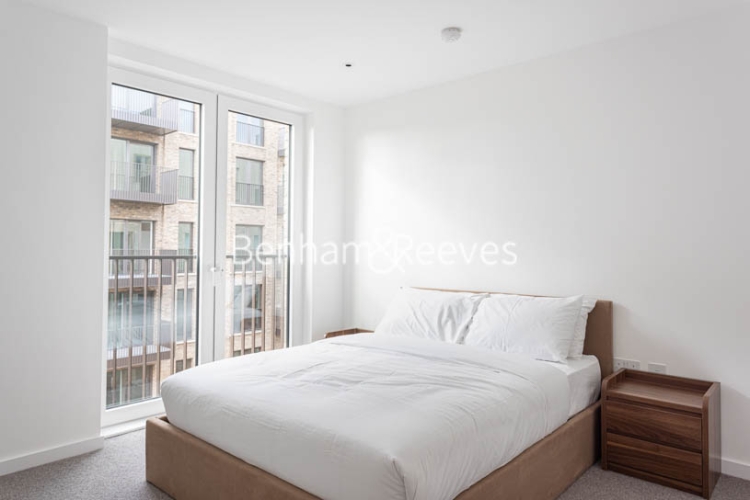 2 bedrooms flat to rent in Georgette Apartments, Whitechapel, E1-image 3