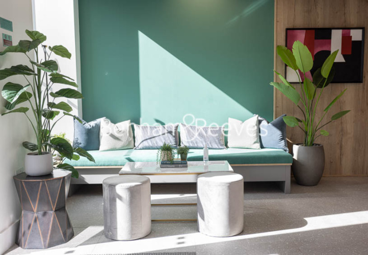 1  bedroom flat to rent in Georgette Apartments, Whitechapel, E1-image 1