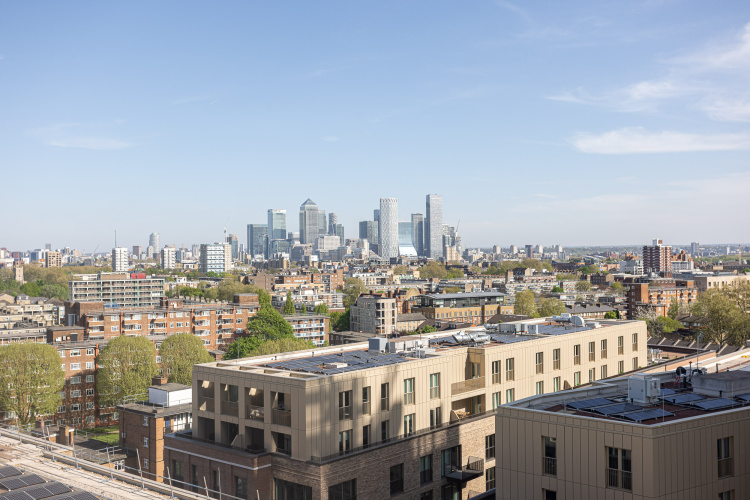 1  bedroom flat to rent in Jacquard Point, Silk District, E1-image 6