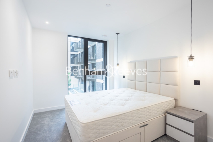 1 bedroom flat to rent in Merino Gardens, Gauging Square, London Dock, E1W-image 4