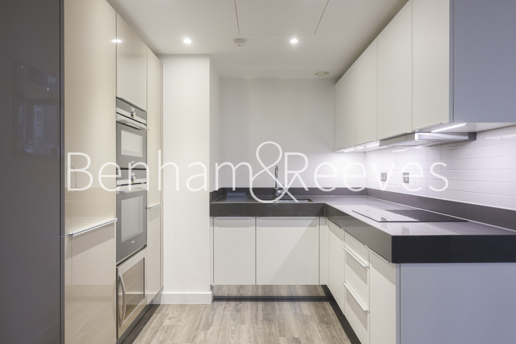 2  bedrooms flat to rent in Kingwood House, Chaucer Gardens, E1-image 2