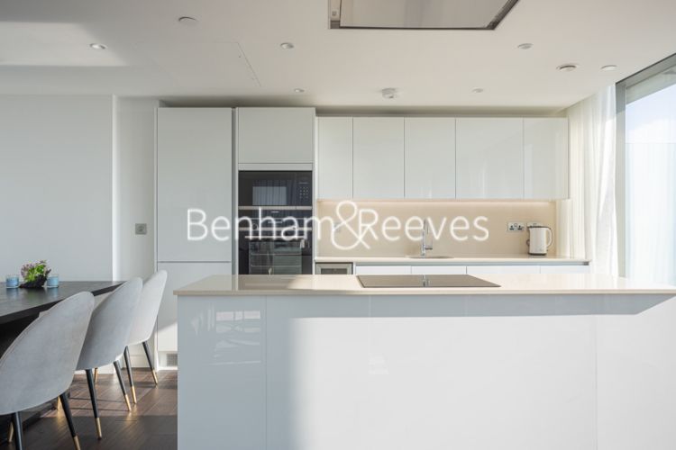 3  bedrooms flat to rent in Lavender Place, Royal Mint Street, E1-image 2