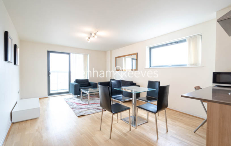 2 bedrooms flat to rent in Crowder Street, Wapping, E1-image 3