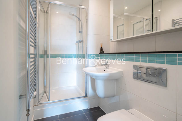 2 bedrooms flat to rent in Crowder Street, Wapping, E1-image 5