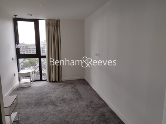 3 bedrooms flat to rent in Emery Way, Wapping, E1W-image 2