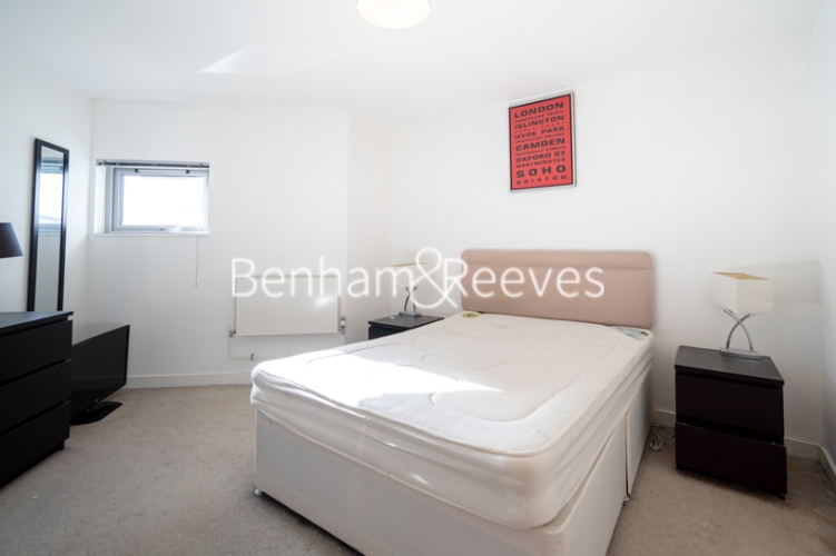 1  bedroom flat to rent in Plumbers Row, Aldgate East, E1-image 3