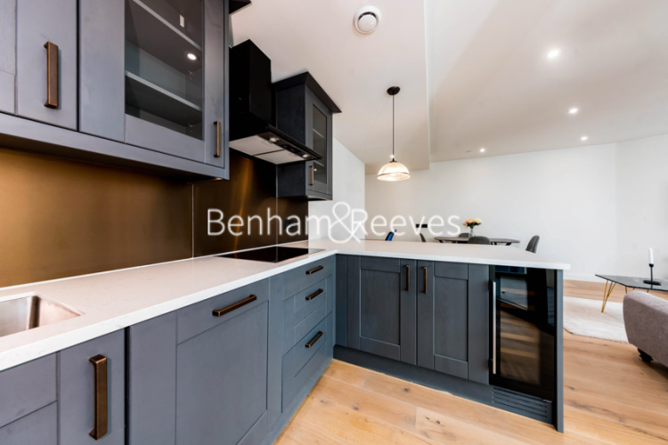 2  bedrooms flat to rent in Emery Way, Wapping, E1W-image 2