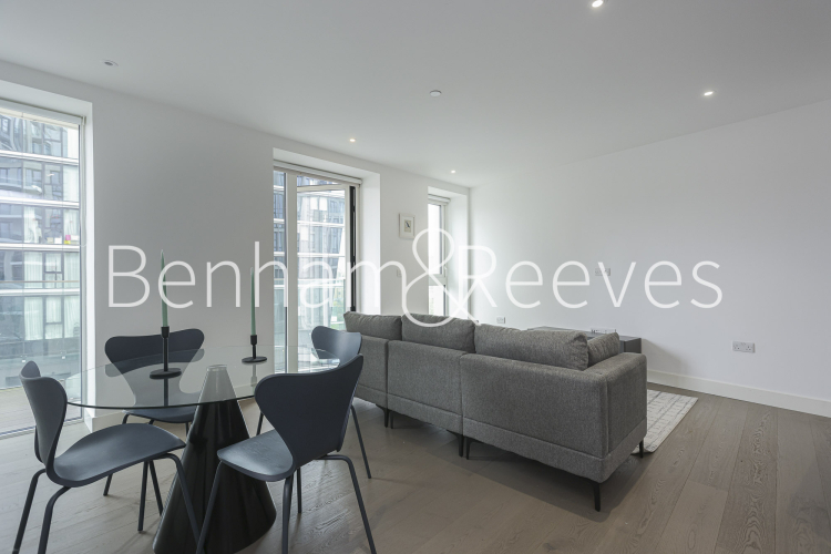 2  bedrooms flat to rent in Ariel House, Vaughan Way, Wapping, E1W-image 3