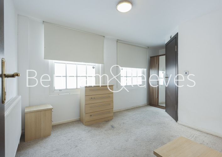 2  bedrooms flat to rent in Osmunda  Court, Myrdle Street, E1-image 6