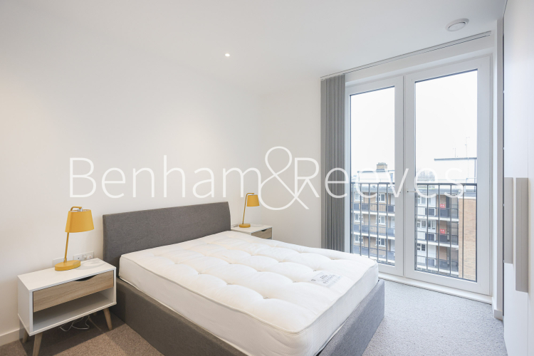 2  bedrooms flat to rent in Bouchon Point, Whitechapel, E1-image 4