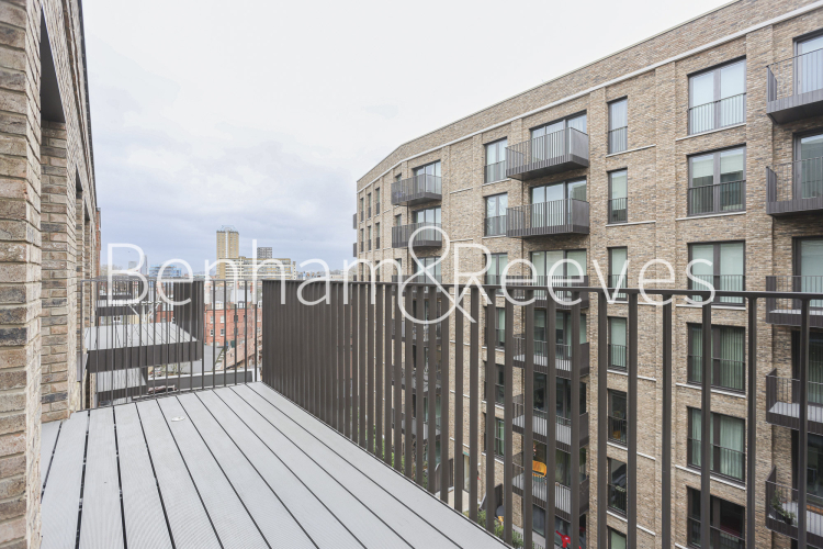 2  bedrooms flat to rent in Bouchon Point, Whitechapel, E1-image 6