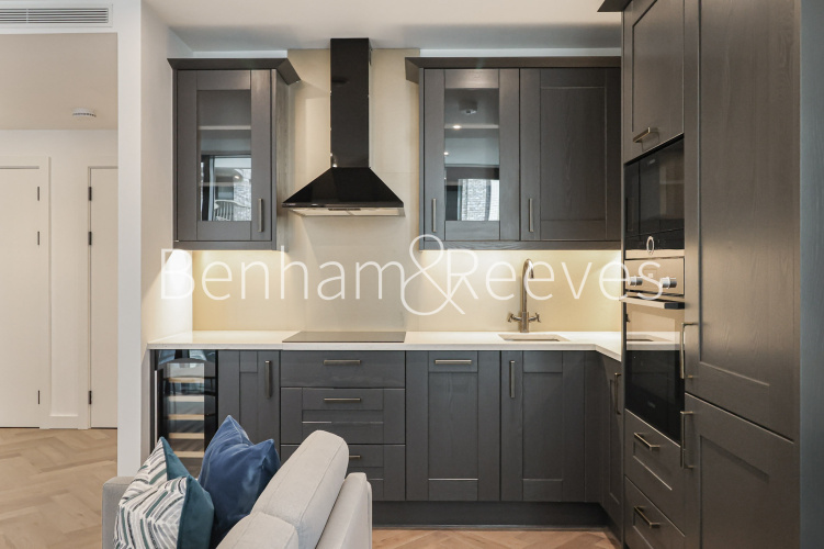 1  bedroom flat to rent in Merino Gardens, Merino Wharf, E1W-image 2