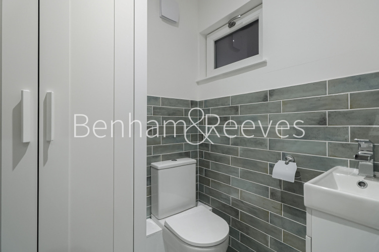 3  bedrooms flat to rent in Mews Street, St Katherine Docks, Wapping, E1W-image 4