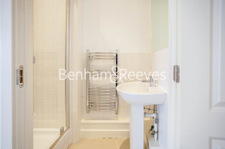 2  bedrooms flat to rent in Tarves Way, Surrey Quays, SE10-image 6