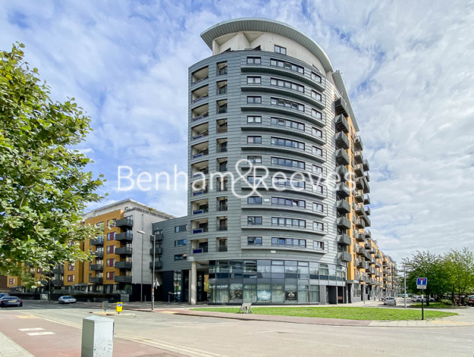 2  bedrooms flat to rent in Tarves Way, Surrey Quays, SE10-image 8