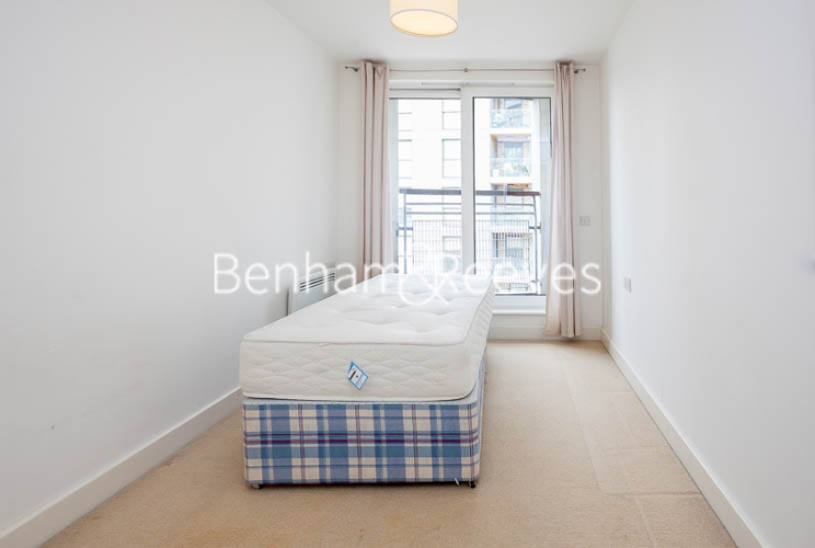 2  bedrooms flat to rent in Tarves Way, Surrey Quays, SE10-image 12