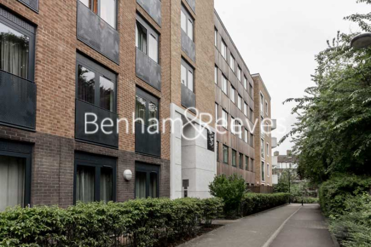 1  bedroom flat to rent in Fairmont House, Albatross Way, SE16-image 6