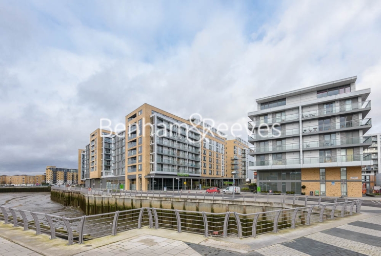 1 bedroom flat to rent in Dowells Street, Canary Wharf, SE10-image 5