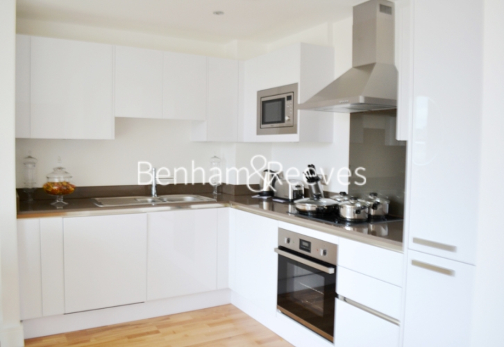 1  bedroom flat to rent in New Capital Quay, Greenwich, SE10-image 2