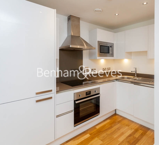 1  bedroom flat to rent in Empire Reach, Dowells Street, SE10-image 2
