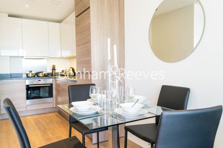 1  bedroom flat to rent in Seafarer Way, Surrey Quays, SE16-image 1