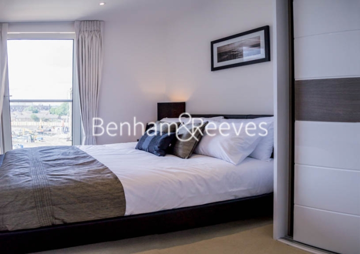 1 bedroom flat to rent in Seafarer Way, Surrey Quays, SE16-image 2