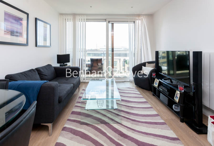 1  bedroom flat to rent in Seafarer Way, Surrey Quays, SE16-image 1