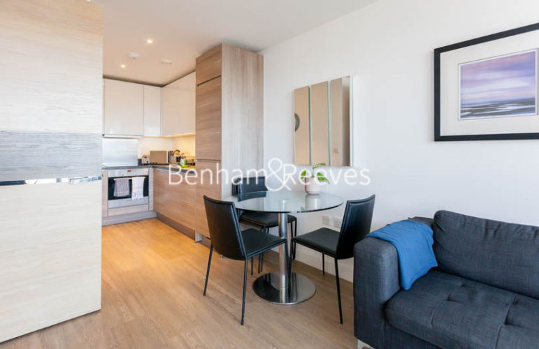 1  bedroom flat to rent in Seafarer Way, Surrey Quays, SE16-image 3