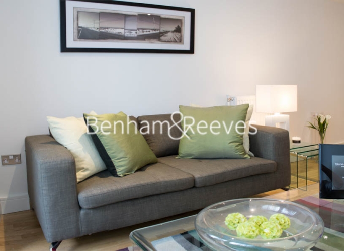 1 bedroom flat to rent in Admirals Tower, New Capital Quay, Greenwich, SE10-image 1