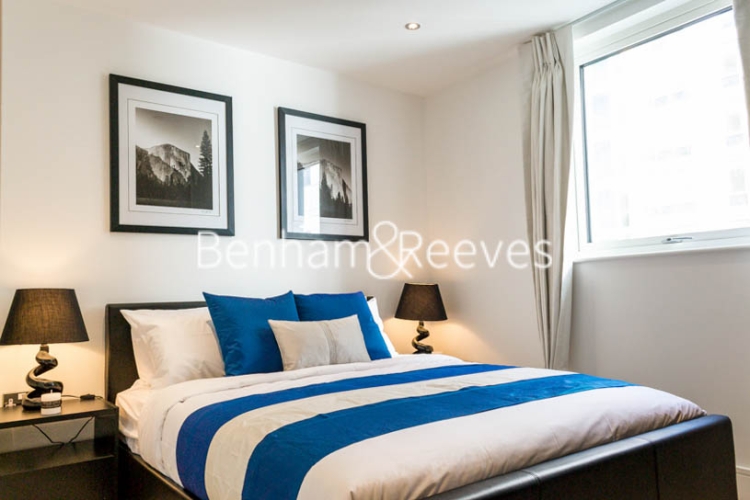 1 bedroom flat to rent in Admirals Tower, New Capital Quay, Greenwich, SE10-image 3